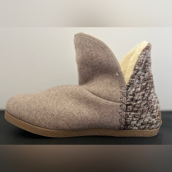 NEW! ROCKPORT Women's truTECH Veda Warm Slipper Boot Bootie, Light Grey 7 M - Picture 3 of 9